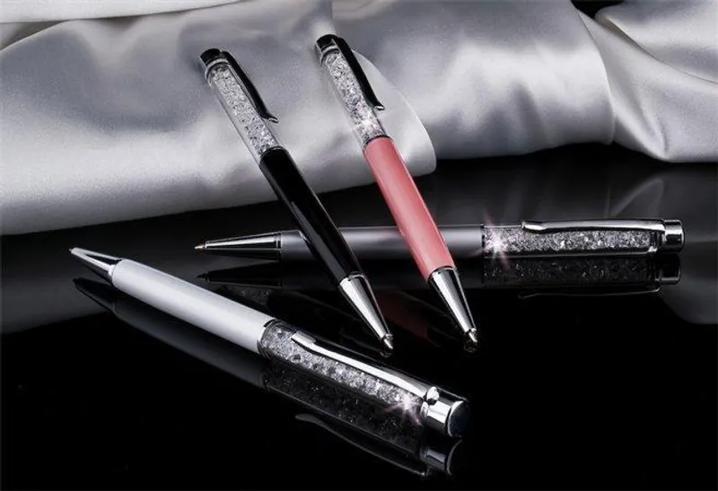 Hlavný obrázok produktu Kuličkové pero "MADE WITH SWAROVSKI ELEMENTS", černá, s krystaly, 14 cm