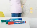 Popisovač na bielu tabuľu a flipchart 380, červená, 1,5-3mm, kužeľový hrot, EDDING
