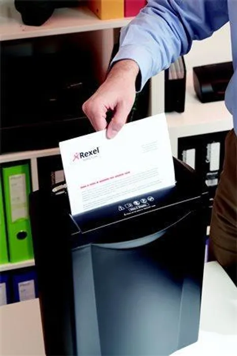 Hlavný obrázok produktu Skartovací stroj "Alpha C/C", křížový řez, 6 listů, REXEL