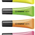Ďalší obrázok produktu Zvýrazňovač STABILO NEON - 8 ks súprava - 4 x žltá, 2 x zelená, 1 x oranžová, 1 x ružová