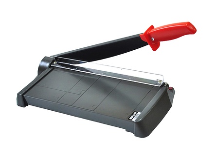 Papírenské zboží - Kancelářská řezačka papíru  KW trio 13300 A4